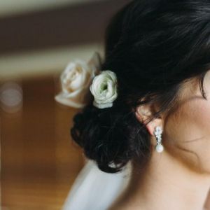 modern hairstyle for bride
