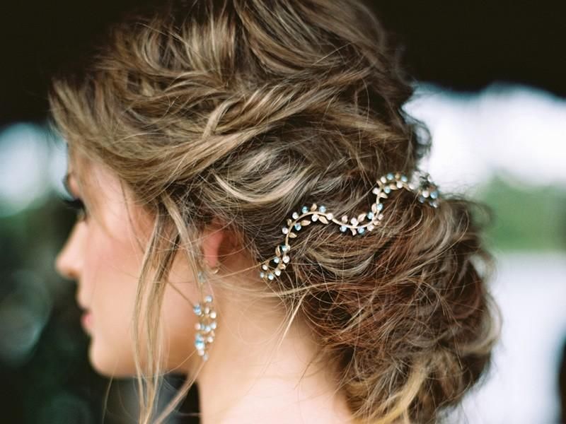 21 Gorgeous Boho Wedding Hairstyles - WedBoard